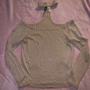 Going out shirt with attachable choker